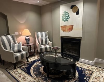 Luxury 2BD Suite near AirPort & Mall with King Bed