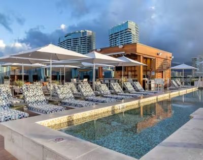 Hokulani Waikiki By Hilton One-Bedroom Suite